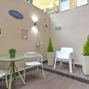 https://graca-house-with-a-terrace.hotels-lisbon-portugal.com